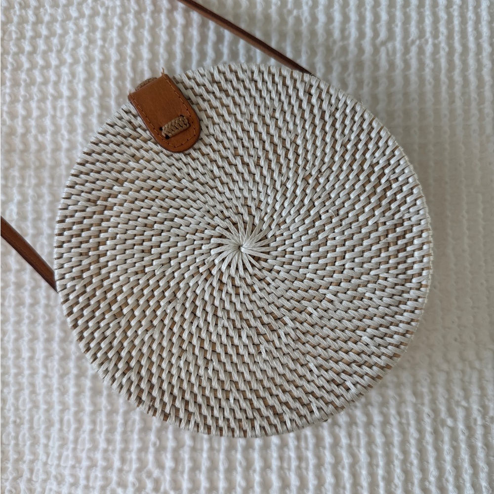 Round Woven Straw Crossbody Bag